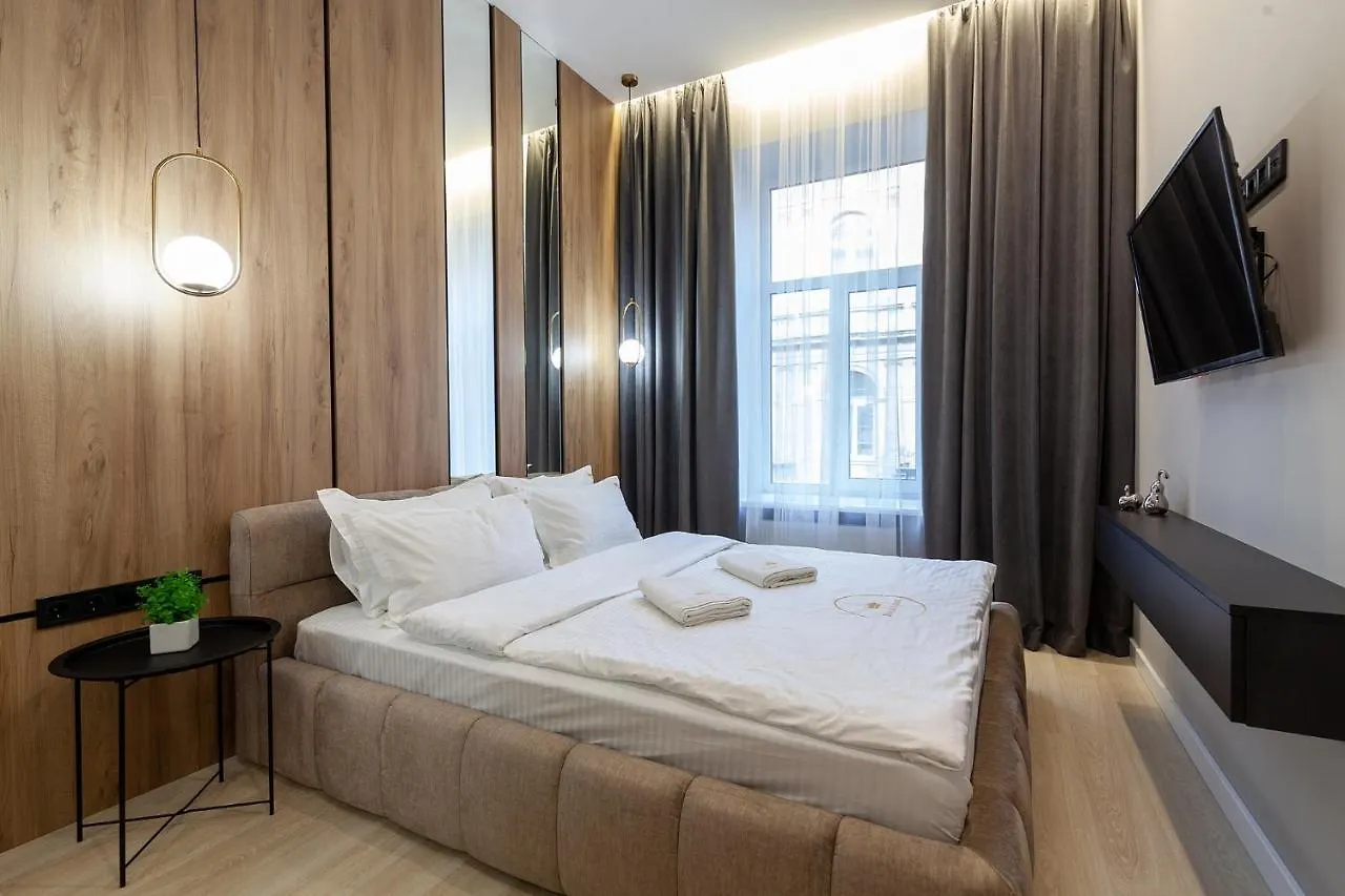 Royal Apartament On Voloshyna 2 Lviv Apartment